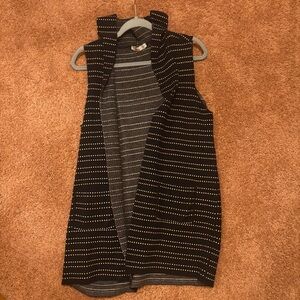 89th & Madison Black and White Knit Top